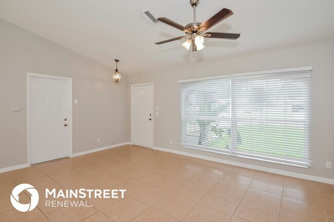 Building Photo - 3858 N Chamberlain Blvd