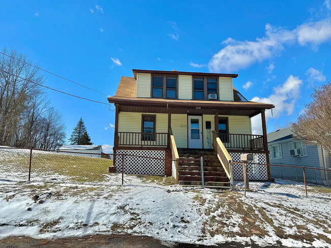 Foto del edificio - Charming & Move-In Ready 3-Bedroom Home on...