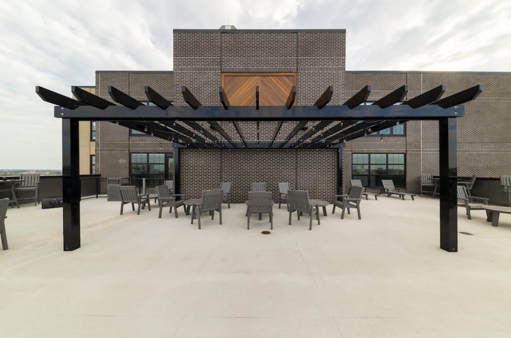 Primary Photo - 224 Arch St