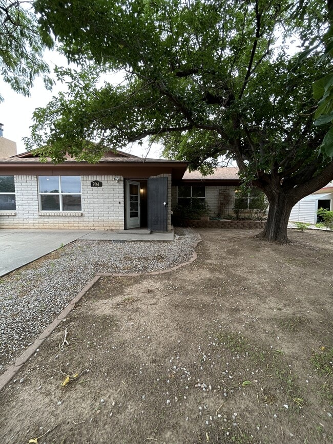 Building Photo - 7061 Luella Anne Dr NE