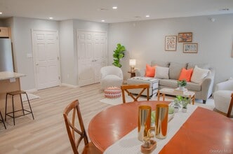 Building Photo - 540 Joslen Blvd