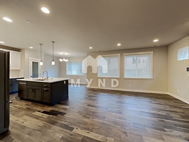 Building Photo - 1208 170th St SW Unit B