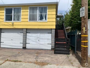 Building Photo - 1716 Marin St