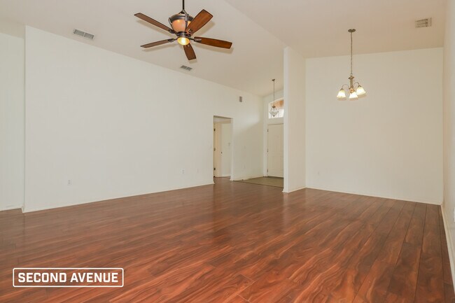 Foto del edificio - 8021 Princeton Manor Cir