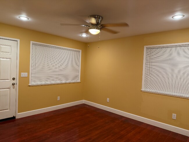 Foto del edificio - 1621 Hobson Ave