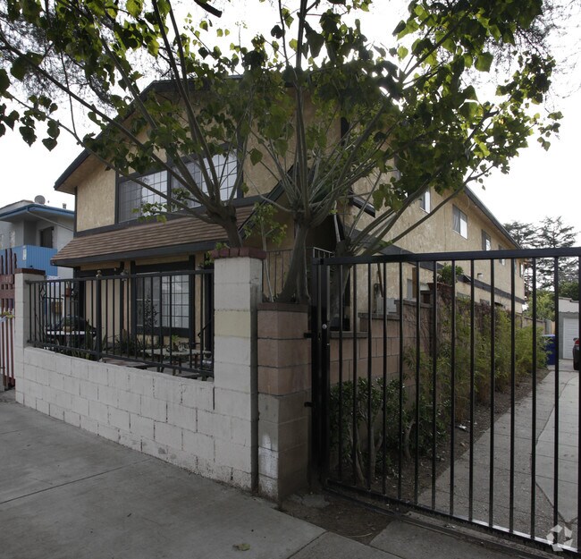 Building Photo - 14318 Tiara St