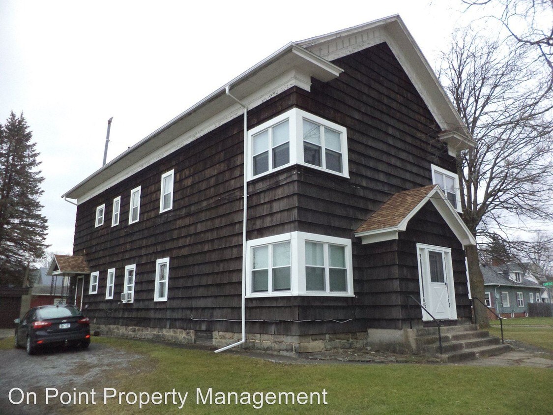 Primary Photo - 305 School St