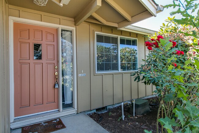 Foto del edificio - Wonderful 3-Bedroom, 2-Bath Home in Great ...