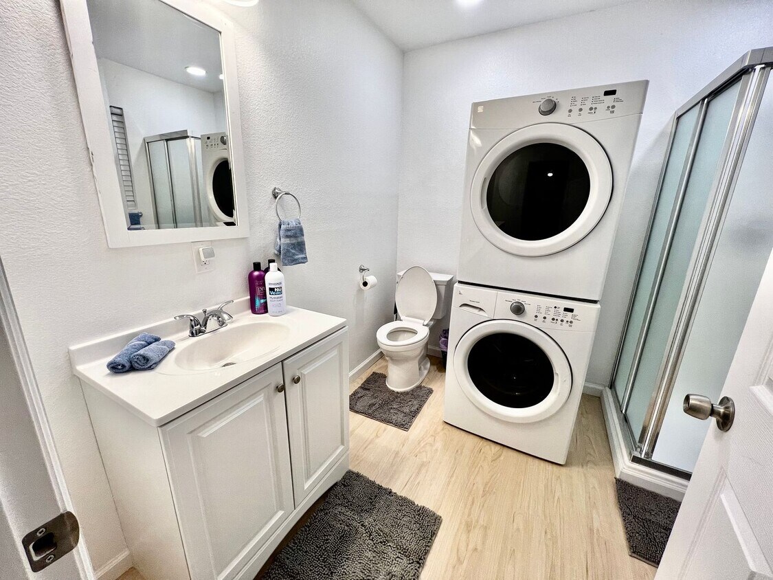 Foto del edificio - Charming 1 bedroom/1 bathroom backhouse | ...