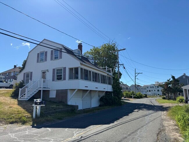 Foto del edificio - 65 Gurnet Rd