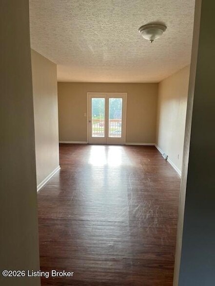 Building Photo - 1705 Cliff Ridge Ct