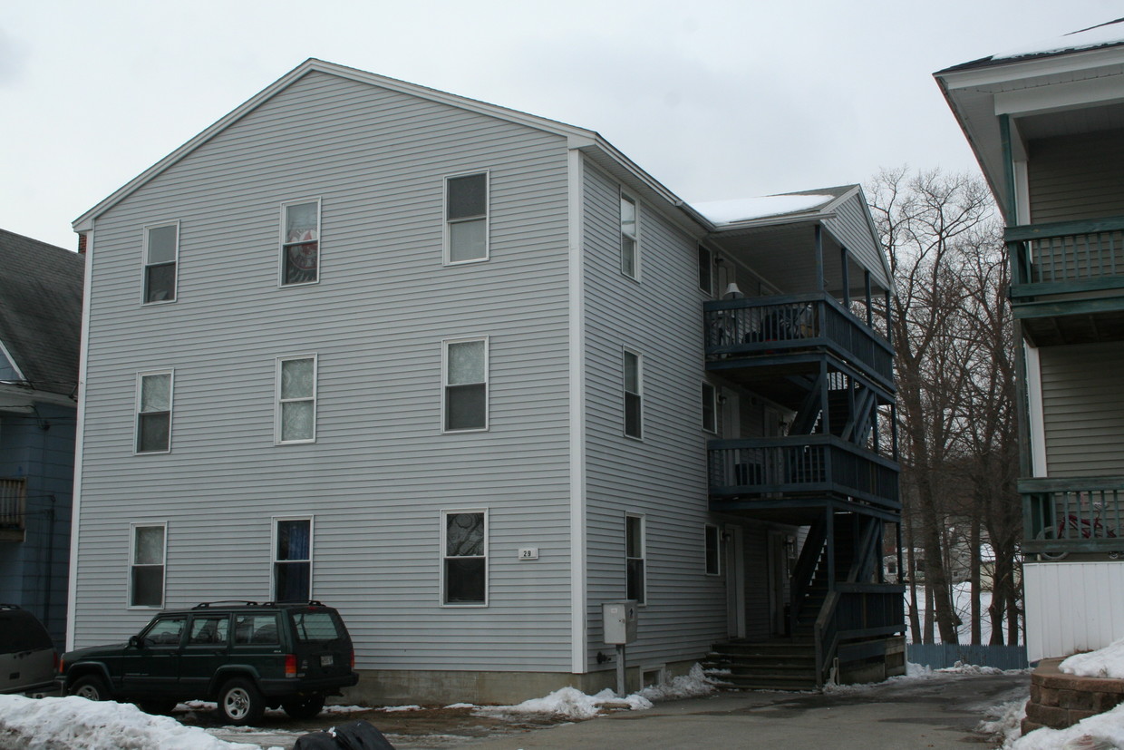 Building Photo - 27-29 Charles St