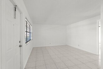 Interior Photo - Bicycle Club