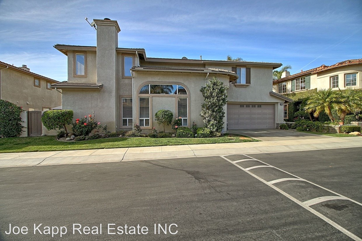 Primary Photo - 3 br, 2.5 bath House - 2867 Golf Villa Dr