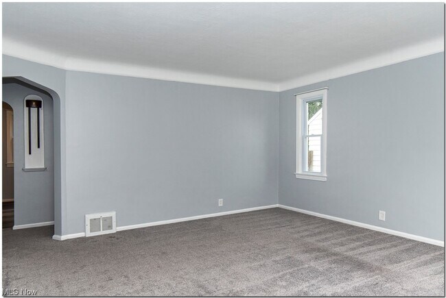 Building Photo - 1413 Mayfield Ridge Rd