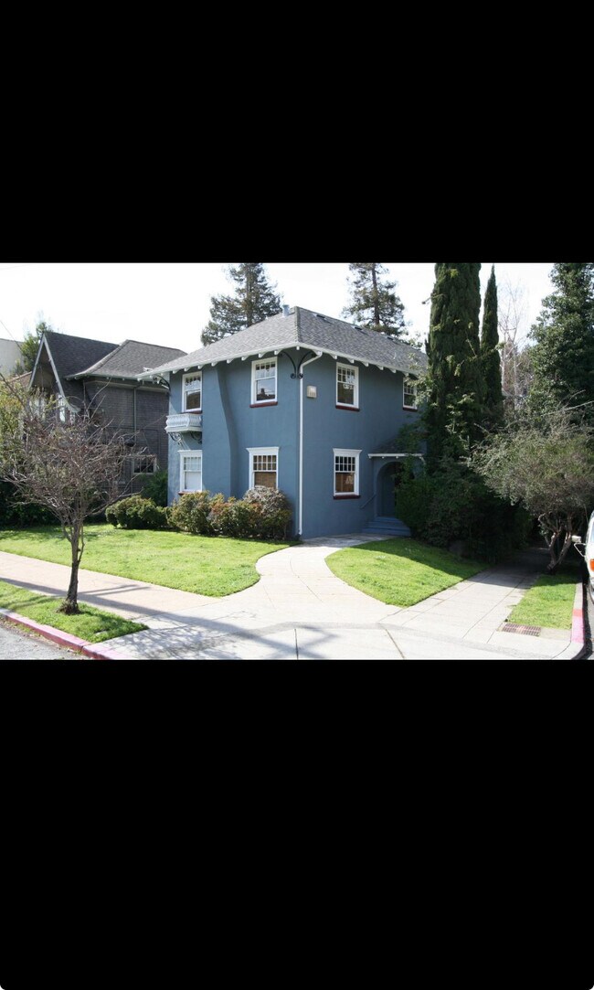 Building Photo - 353 Bellevue Ave