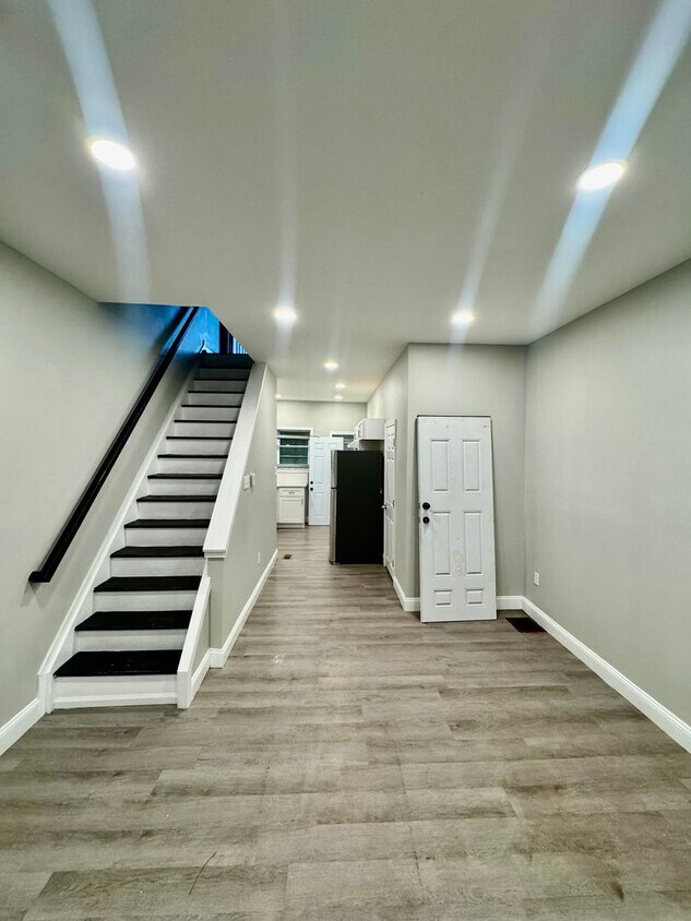 Primary Photo - 2 Bedroom Available Now