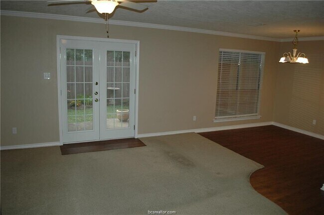 Foto del edificio - 2805 Oakside Dr