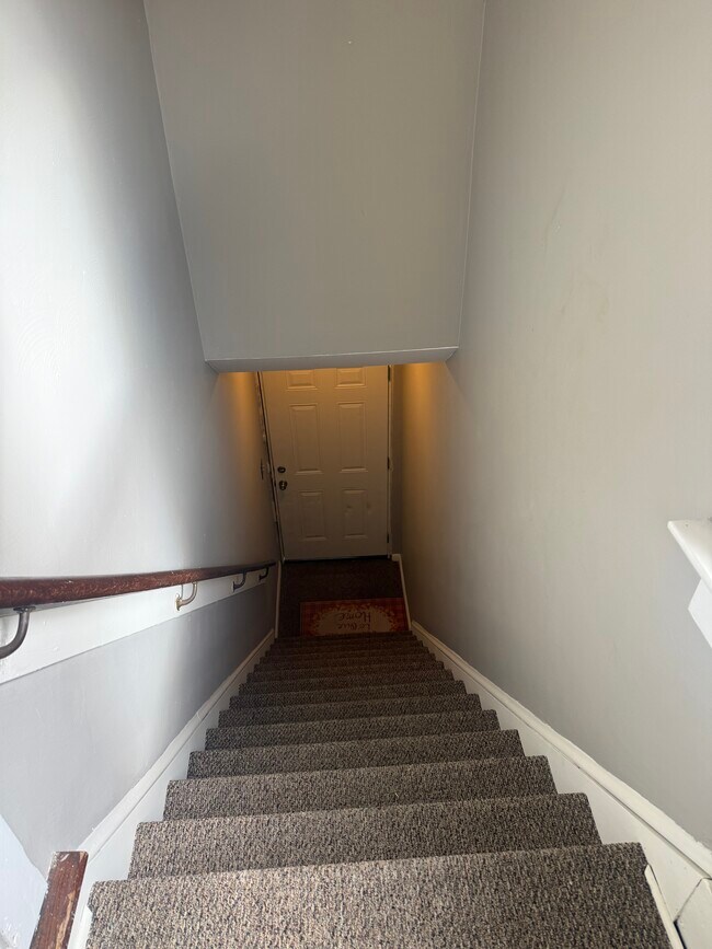 Entrada principal - 225 E 31st St