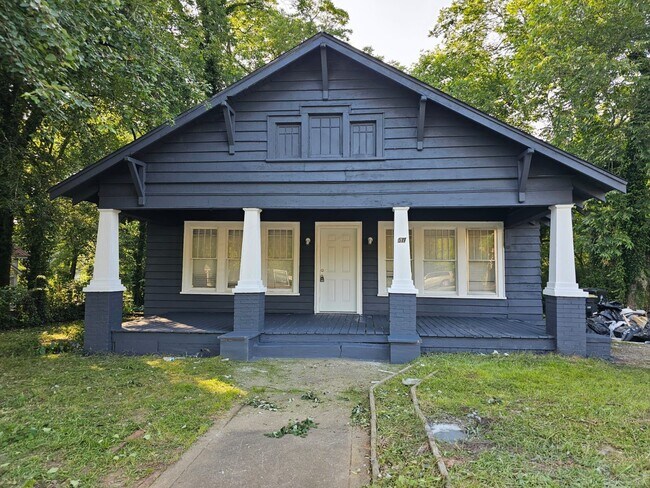 Building Photo - 511 Calhoun Ave NE