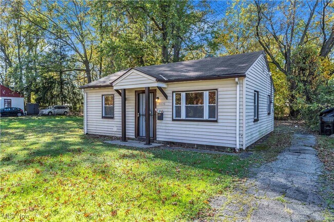 Foto del edificio - 4428 E 142nd St