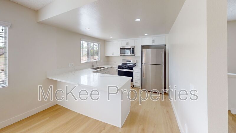 Foto principal - 917 C Ave