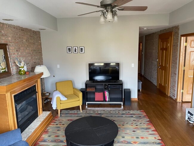 Building Photo - 2755 W Logan Blvd