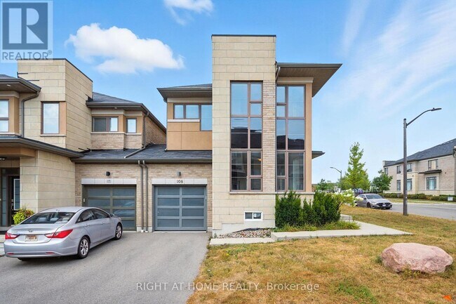 Building Photo - 108 Vanier St