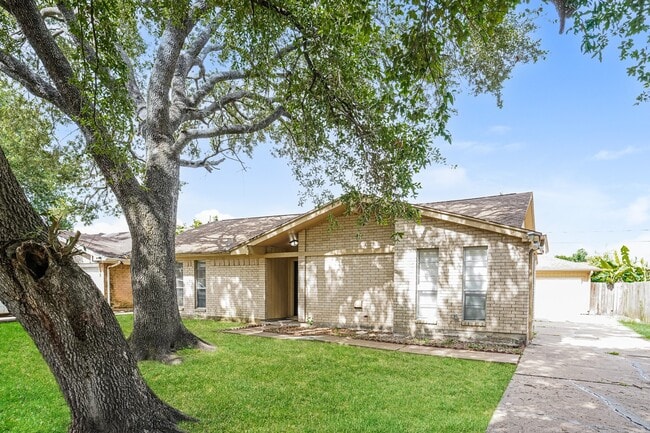 Foto del edificio - 6610 Rowell Ct