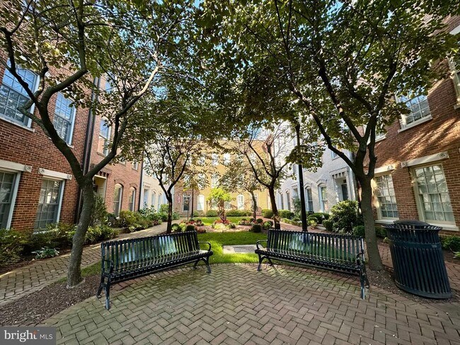 Foto del edificio - 1834 Potomac Greens Dr