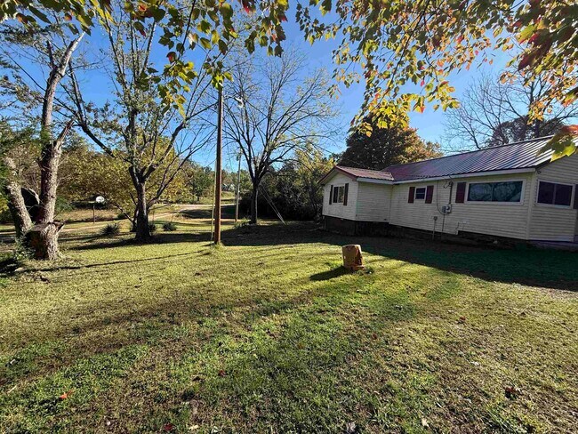 Foto del edificio - 122 Helm Rd