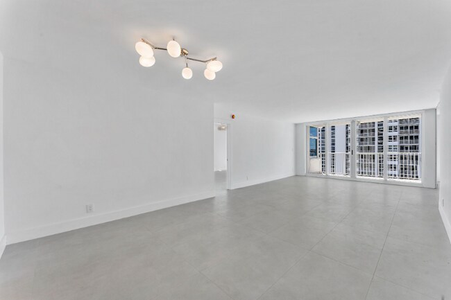 Building Photo - 1360 S Ocean Blvd