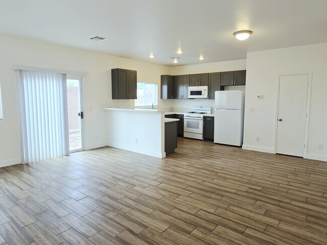 Building Photo - 1928 Salvation St