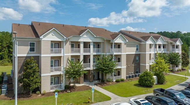 Building Photo - The Arbors at Carolina Forest