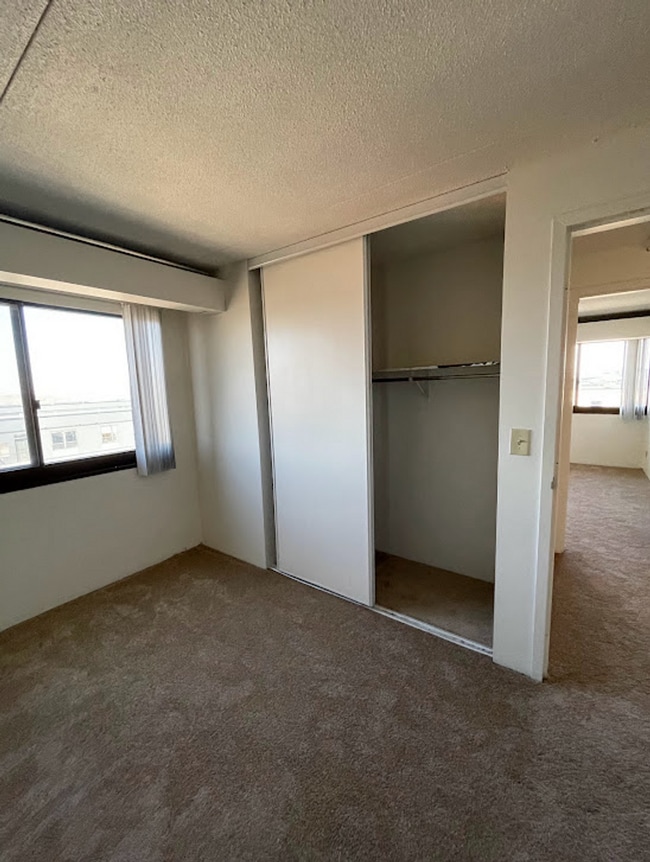 Chateau Student Housing Cooperative 425 13th Ave SE Minneapolis, MN