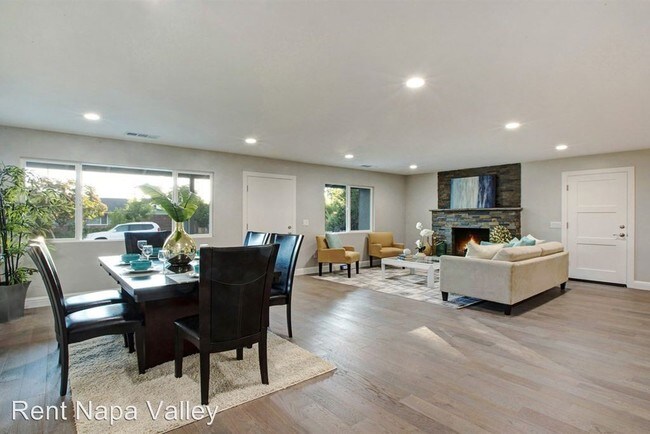 Building Photo - 3 br, 2 bath House - 1711 Crinella Drive