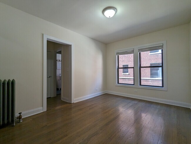Foto del edificio - 2641 N Spaulding Ave
