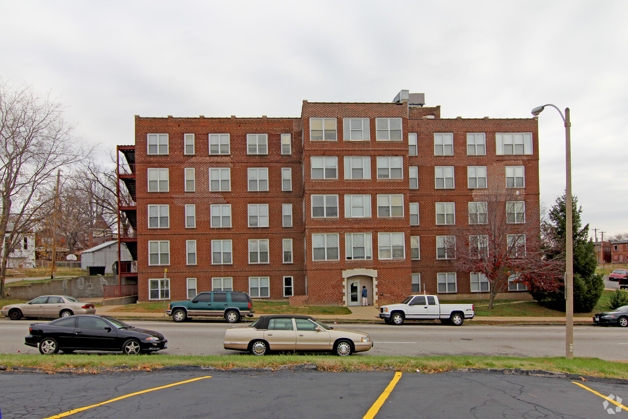 Riverview Apartments - Saint Louis, MO | Apartments.com