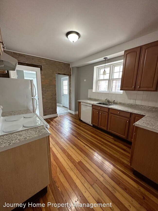 Building Photo - 5 br, 2 bath House - 1730 Main St