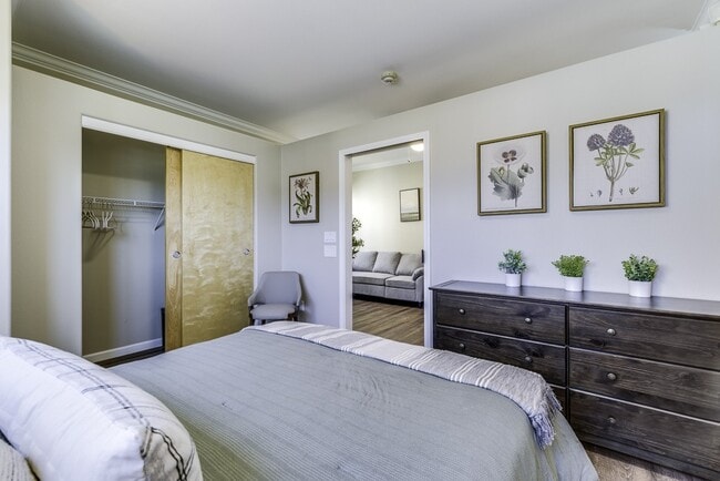 Building Photo - Aventine at Vancouver - 55+ Active Adult L...