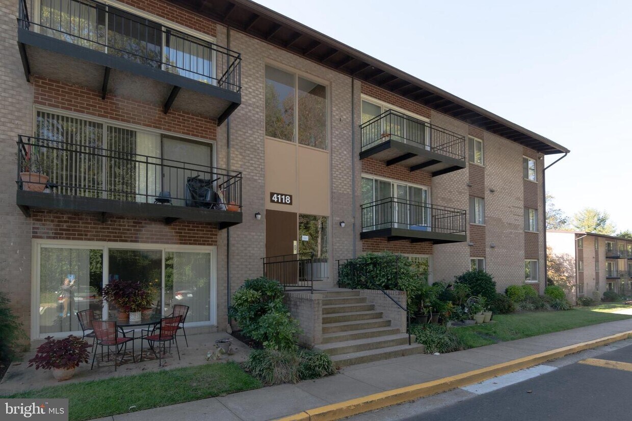 4118 Mangalore Dr Unit 202, Annandale, VA 22003 Condo for Rent in