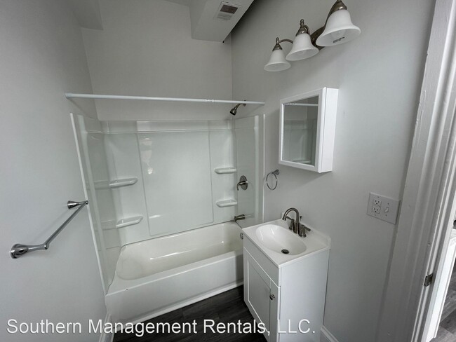 Foto del edificio - 2 br, 1 bath House - 55-57 E Philadelphia ...