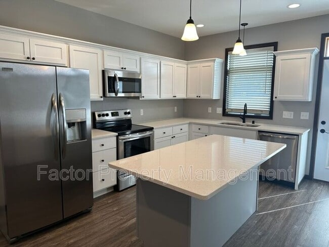 Building Photo - 308 Prairie Rose Trl