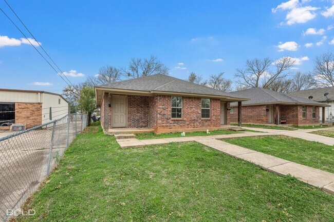 Foto del edificio - 1719 Lakeshore-A