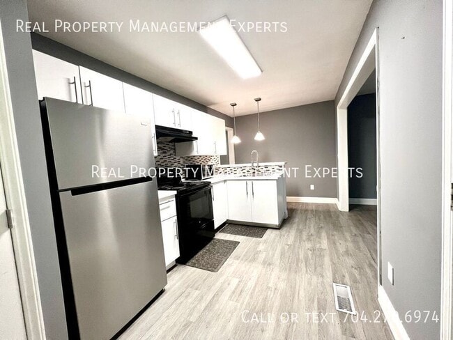 Foto del edificio - 2503 Eastway Dr