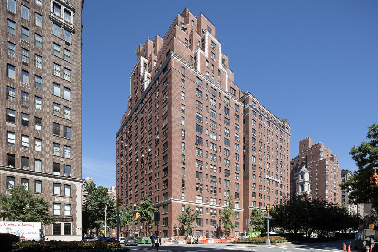 Building Photo - 1120 Park Ave