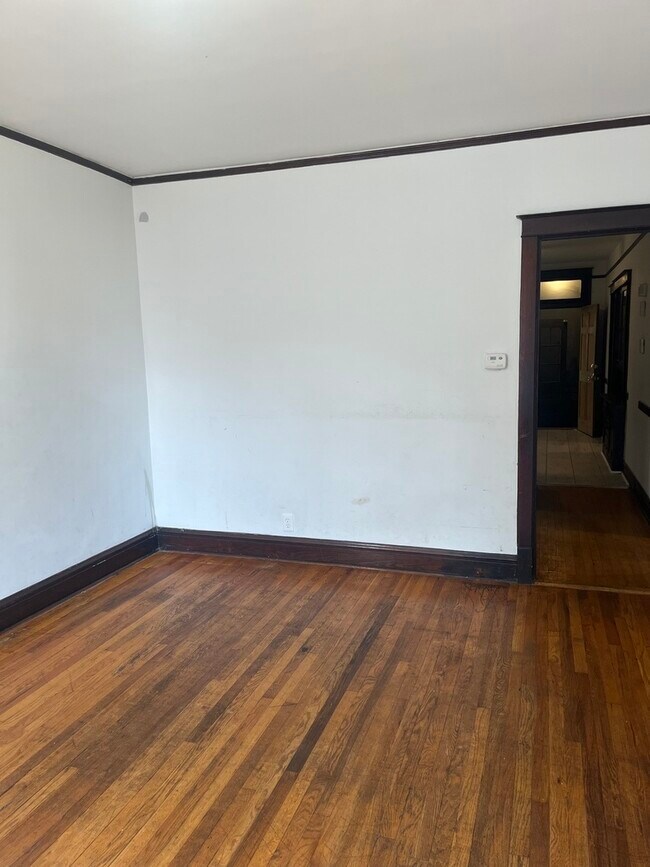 Foto del edificio - 8548 S Manistee Ave