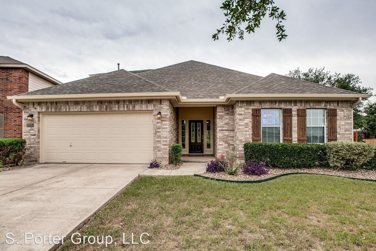 3 br, 2.5 bath House 8703 Feather Trail 1 House for Rent in Helotes