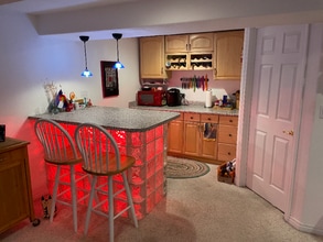 Building Photo - 5340 Vale Dr