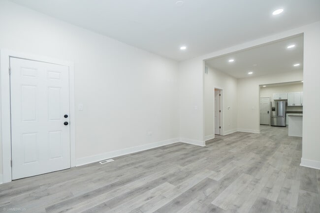 Building Photo - 2113 N Bingham St